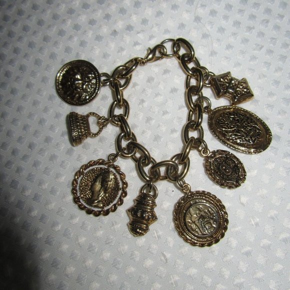 Heavy Chain Bracelet -Gold Color - Costume Jewelry - Picture 1 of 9